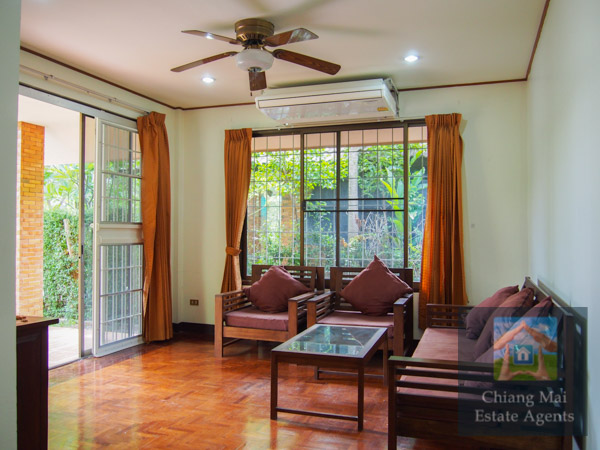 Bungalow in Moo Baan Wangtan for Rent