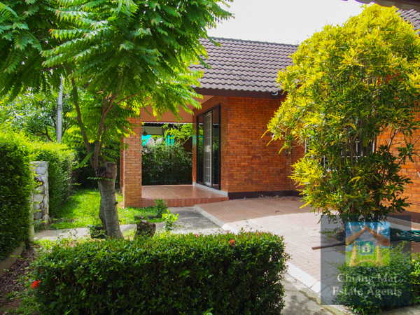 Bungalow in Moo Baan Wangtan for Rent