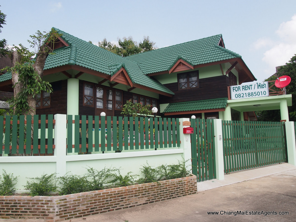 Unique Home in Moo Baan Pueksa