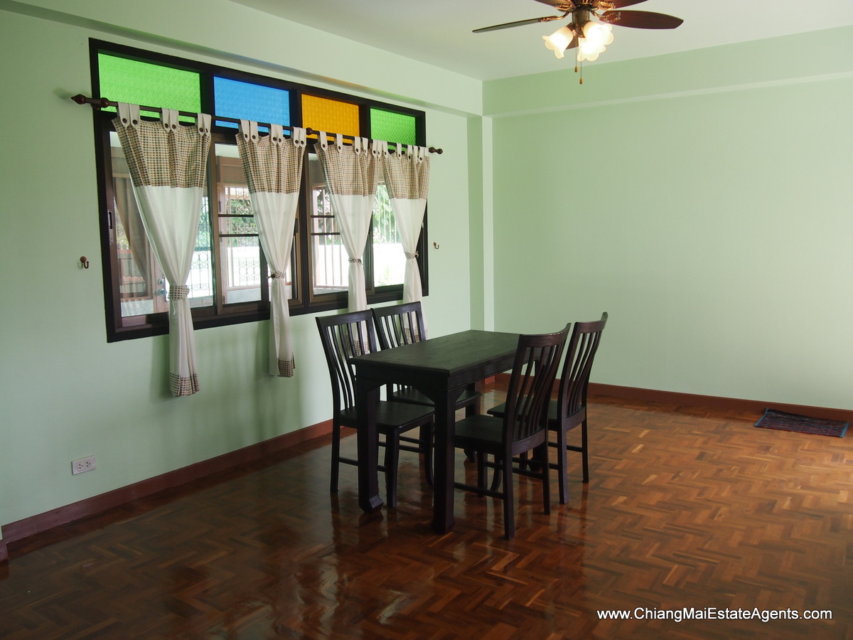 Unique Home in Moo Baan Pueksa
