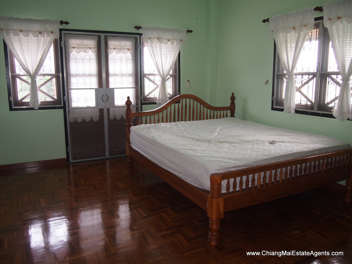 Unique Home in Moo Baan Pueksa
