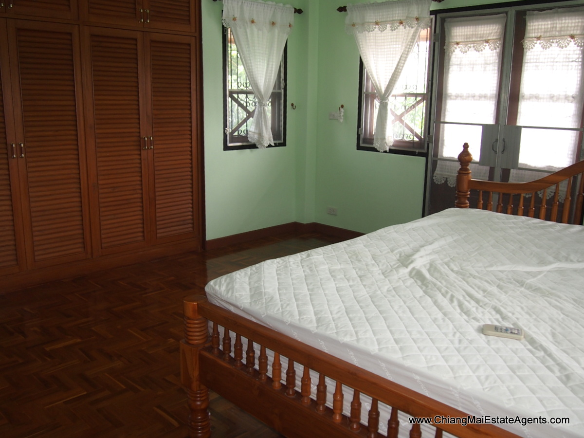Unique Home in Moo Baan Pueksa