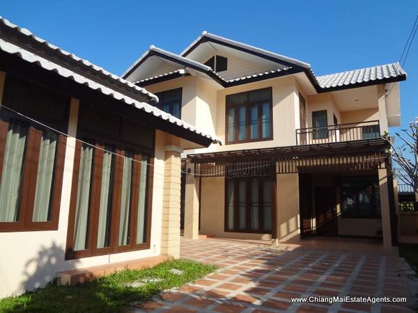 Home with External Office for Rent