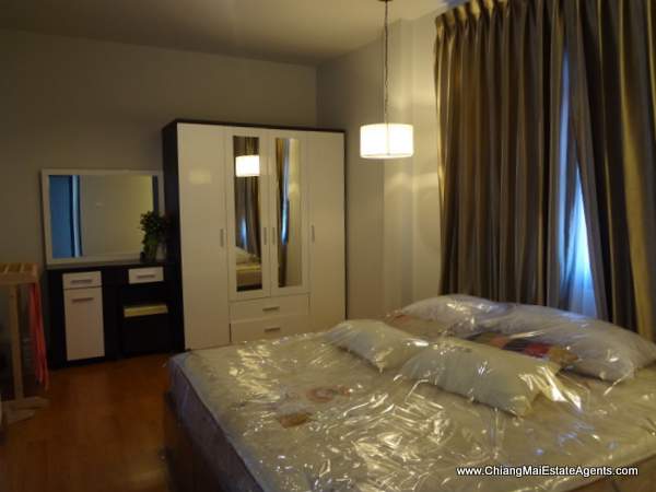 Home with External Office for Rent
