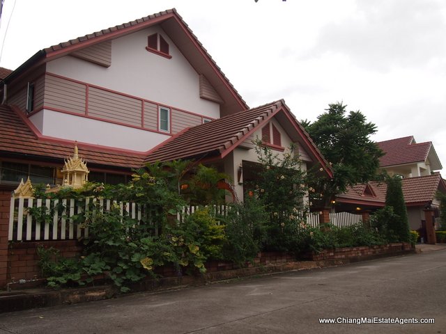 Unique Family Home for Sale in Lanna Thara