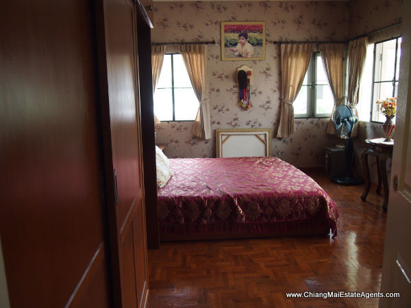 Stunning 4 Bedroom House on Large Plot