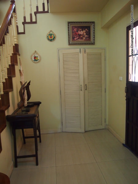 Stunning 4 Bedroom House on Large Plot