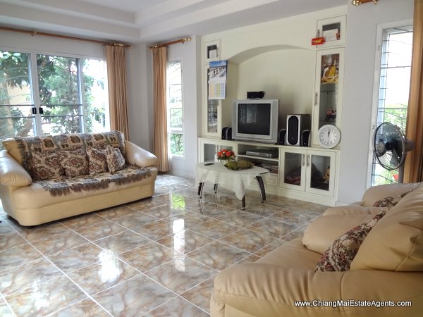 3 Bedroom Home in Koolpunt Ville 9