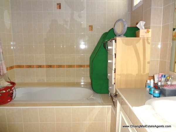 3 Bedroom Home in Koolpunt Ville 9