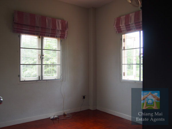 3 Bed Home for Rent in KP9