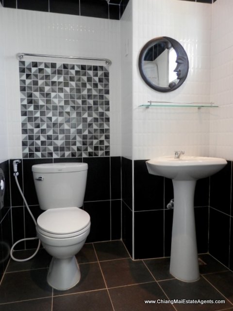Newly Renovated Studio Condo