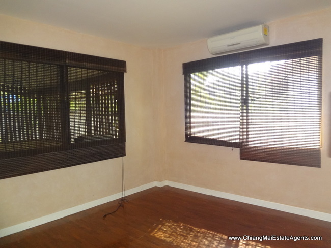 3 bedrooms house for Rent