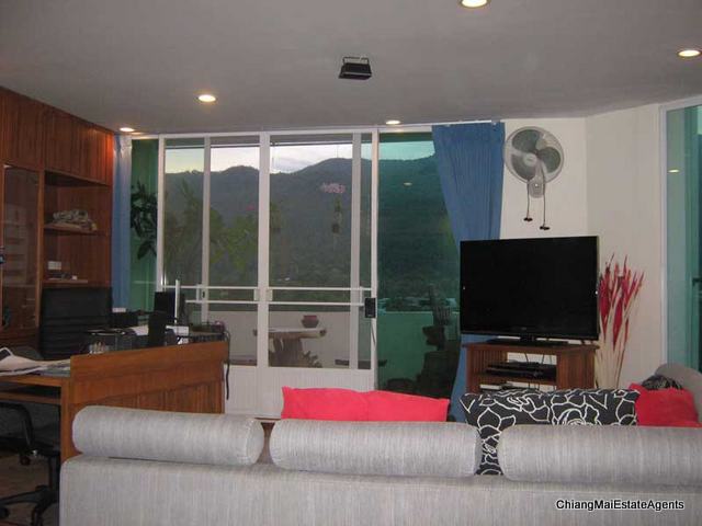 Fully Furnished 3 Bed/ 2 Bath Condo for Rent