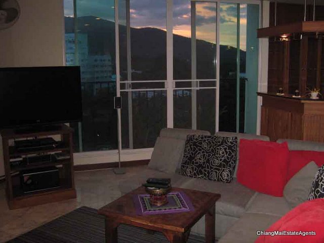 Fully Furnished 3 Bed/ 2 Bath Condo for Rent