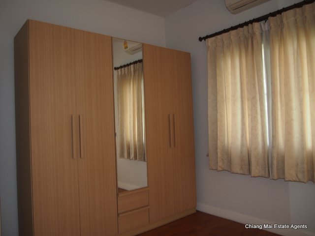 A Large and Appealing Home for Rent in Moo Bahn Home in Park