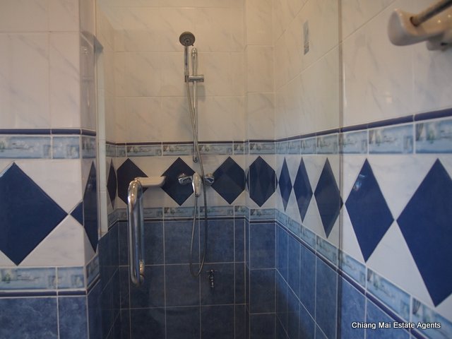 A Large and Appealing Home for Rent in Moo Bahn Home in Park