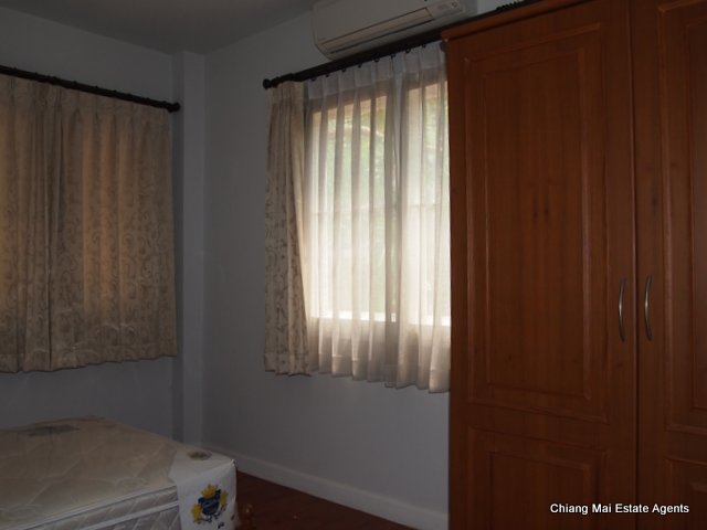 A Large and Appealing Home for Rent in Moo Bahn Home in Park