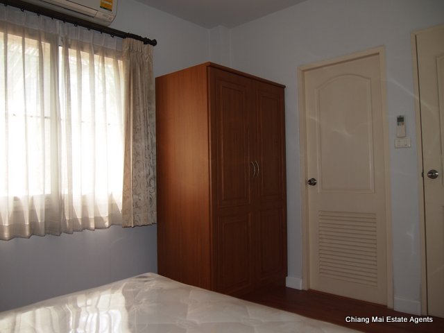 A Large and Appealing Home for Rent in Moo Bahn Home in Park