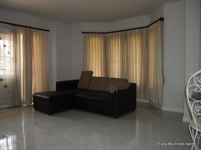 A Large and Appealing Home for Rent in Moo Bahn Home in Park