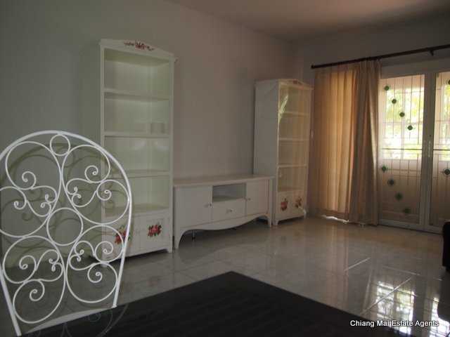 A Large and Appealing Home for Rent in Moo Bahn Home in Park