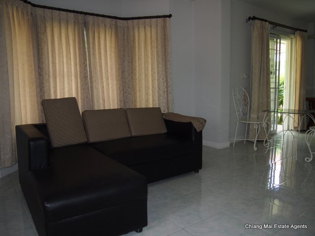 A Large and Appealing Home for Rent in Moo Bahn Home in Park