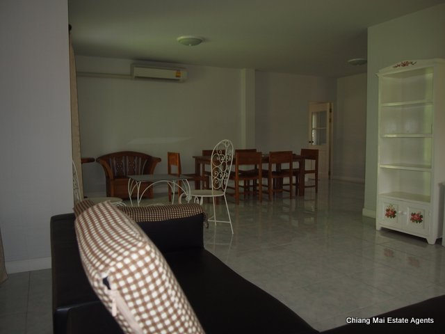 A Large and Appealing Home for Rent in Moo Bahn Home in Park