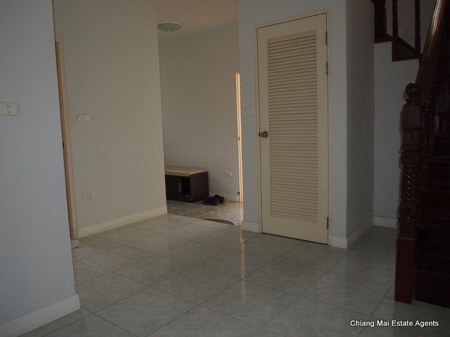 A Large and Appealing Home for Rent in Moo Bahn Home in Park