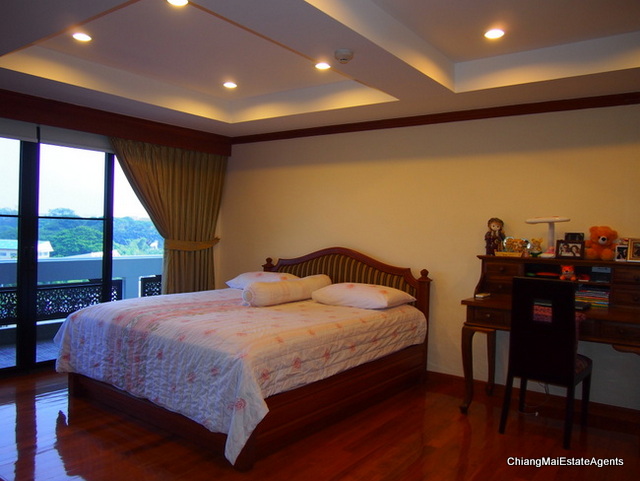 Superb 3 Bed/ 3 Bath Condo for Rent