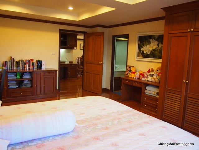 Superb 3 Bed/ 3 Bath Condo for Rent