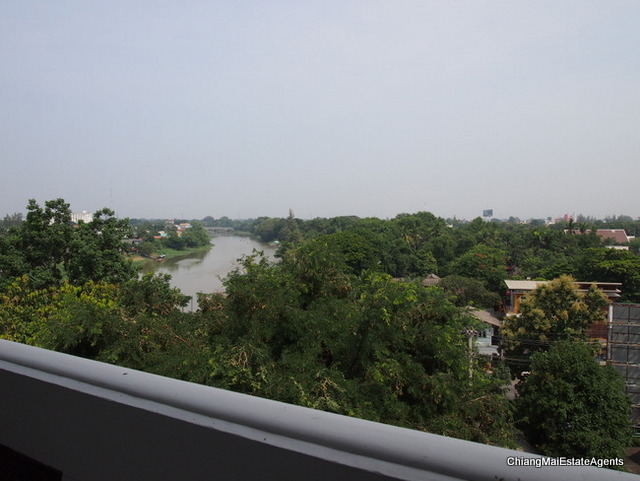 Superb 3 Bed/ 3 Bath Condo for Rent