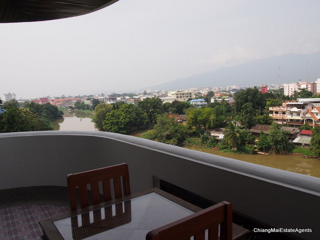 Superb 3 Bed/ 3 Bath Condo for Rent