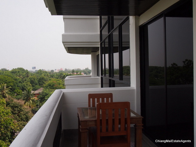 Superb 3 Bed/ 3 Bath Condo for Rent