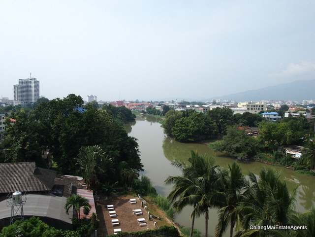 Superb 3 Bed/ 3 Bath Condo for Rent