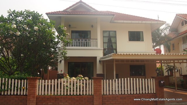 4 Bd, 3 Bth. House For Rent Hang Dong