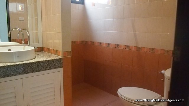 4 Bd, 3 Bth. House For Rent Hang Dong