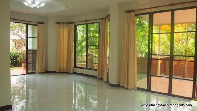 4 Bd, 3 Bth. House For Rent Hang Dong