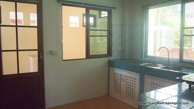 4 Bd, 3 Bth. House For Rent Hang Dong