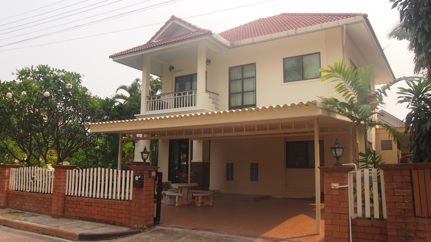 4 Bd, 3 Bth. House For Rent Hang Dong