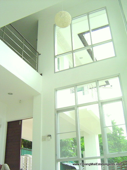 Stylish Modern Home in City