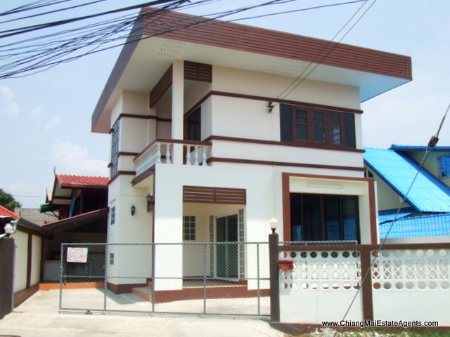 3 Bedroom house for sale in San Phra Net