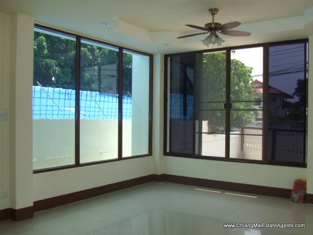 3 Bedroom house for sale in San Phra Net
