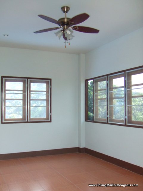 3 Bedroom house for sale in San Phra Net