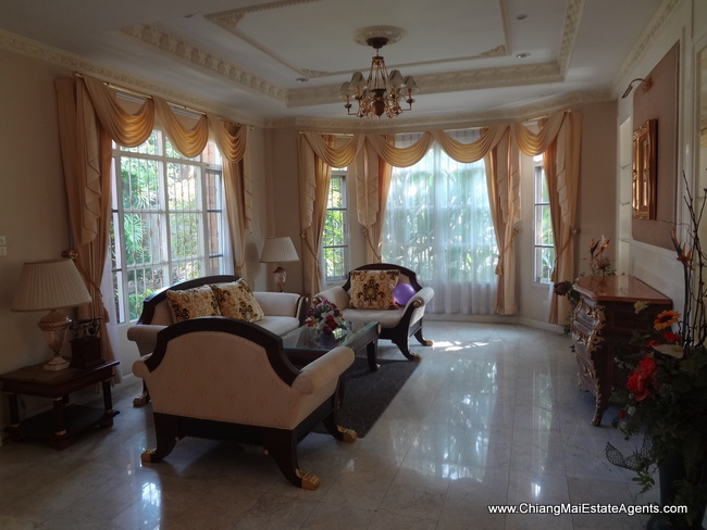 Beautiful 4 Bedroom house for rent in Hang Dong