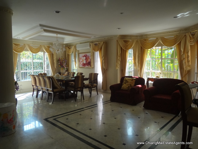 Beautiful 4 Bedroom house for rent in Hang Dong