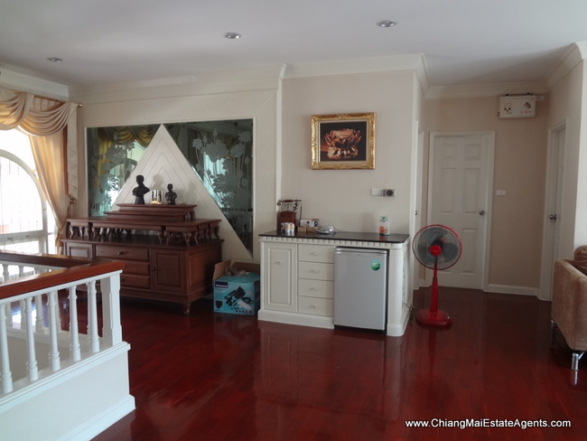 Beautiful 4 Bedroom house for rent in Hang Dong