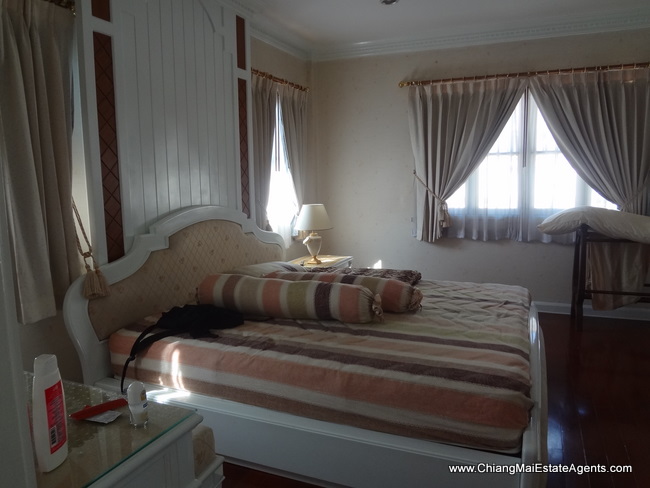 Beautiful 4 Bedroom house for rent in Hang Dong