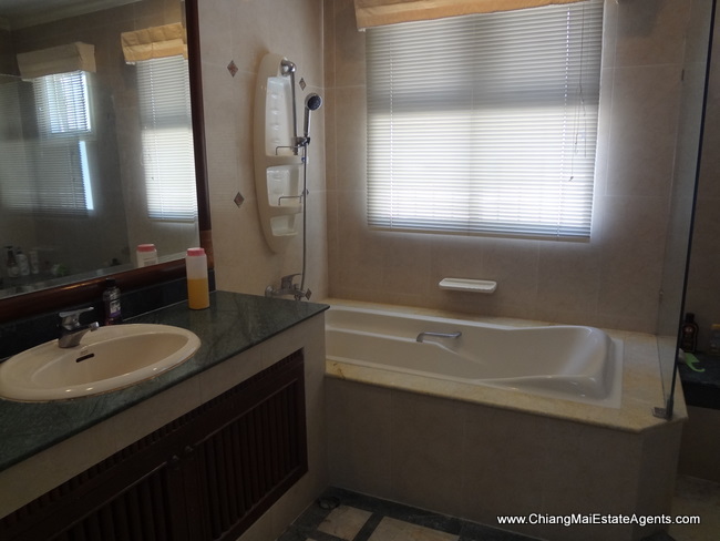 Beautiful 4 Bedroom house for rent in Hang Dong
