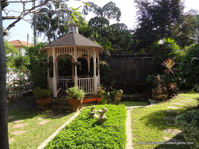Beautiful 4 Bedroom house for rent in Hang Dong
