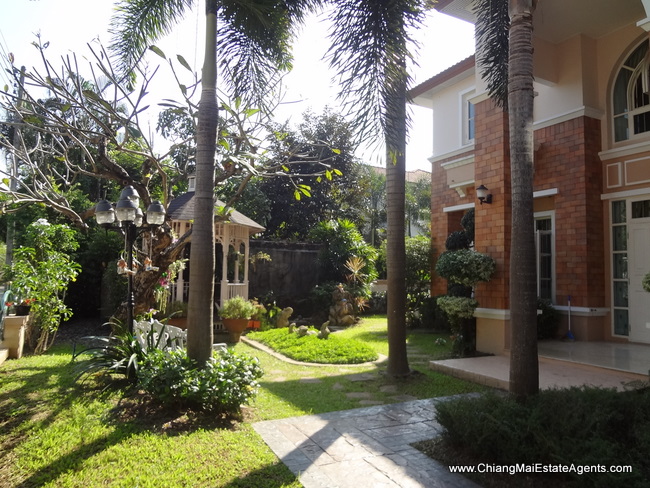 Beautiful 4 Bedroom house for rent in Hang Dong