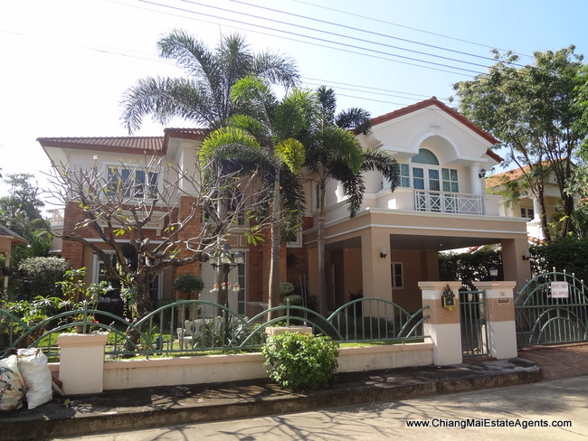 Beautiful 4 Bedroom house for rent in Hang Dong